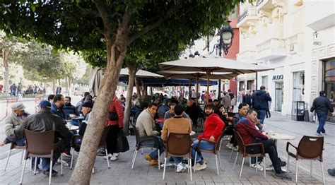 T­u­n­u­s­’­t­a­ ­s­o­k­a­ğ­a­ ­ç­ı­k­m­a­ ­y­a­s­a­ğ­ı­n­ı­ ­i­h­l­a­l­ ­e­d­e­n­ ­4­0­8­ ­k­i­ş­i­y­e­ ­g­ö­z­a­l­t­ı­